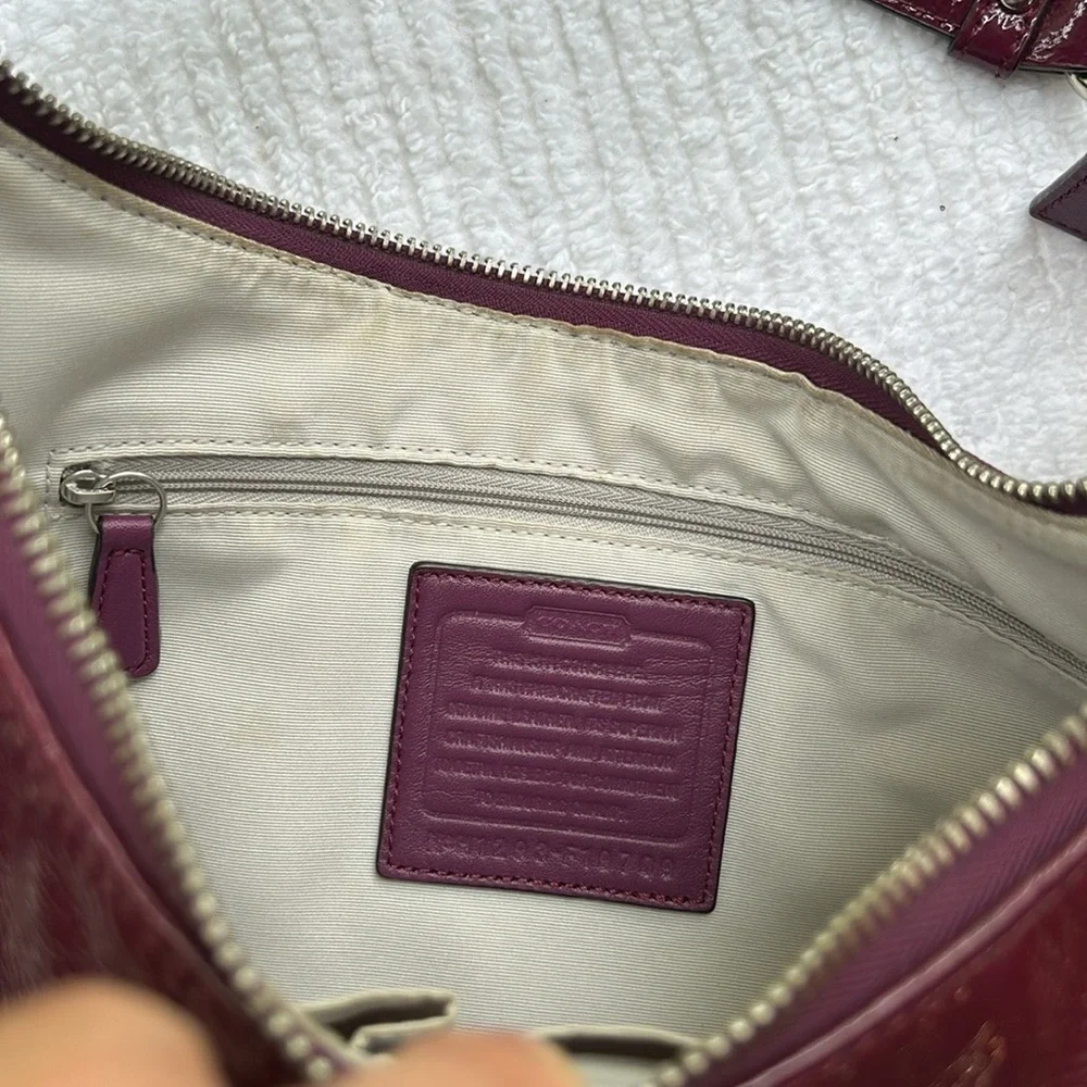 Coach Patent leather bag EUC - Picture 10 of 15
